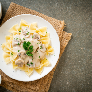 Papillons aux champignons et aux haricots blancs