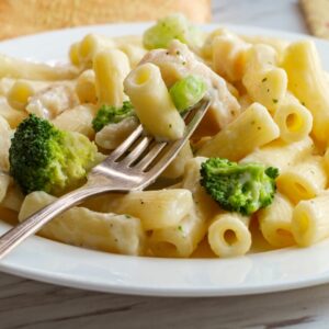 Rigatoni aux trois fromages et brocoli